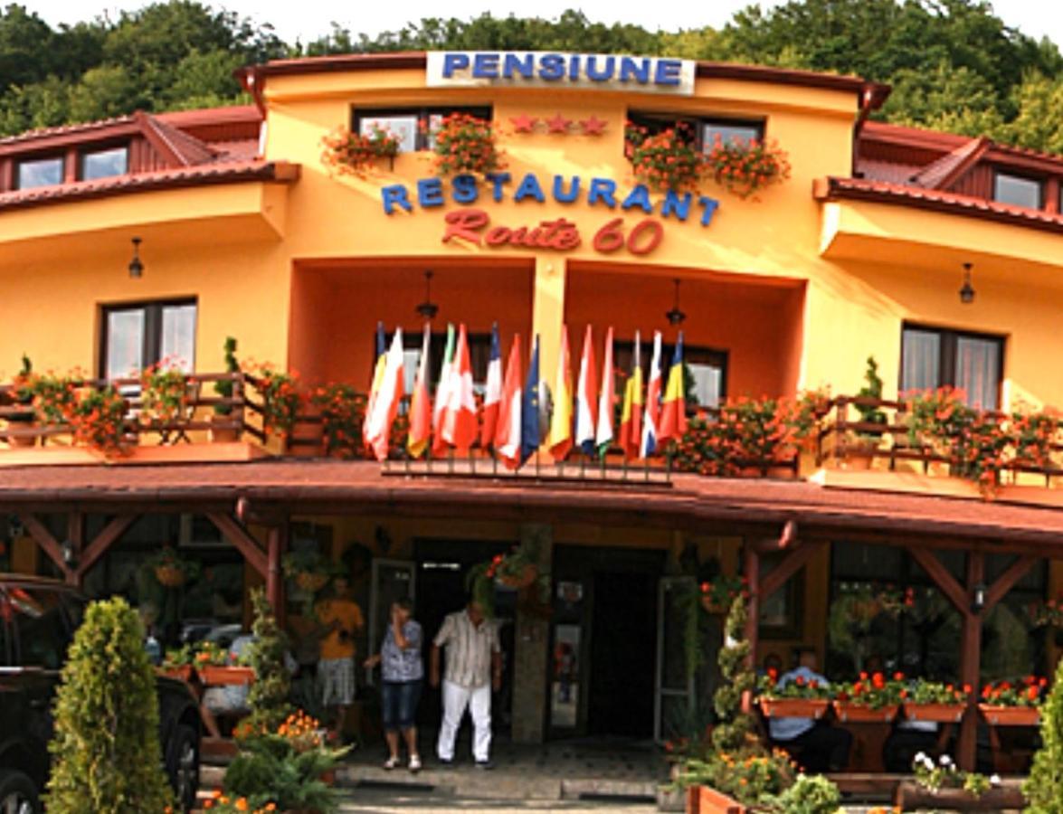 Pensiune Restaurant Route60 Ciucea 外观 照片