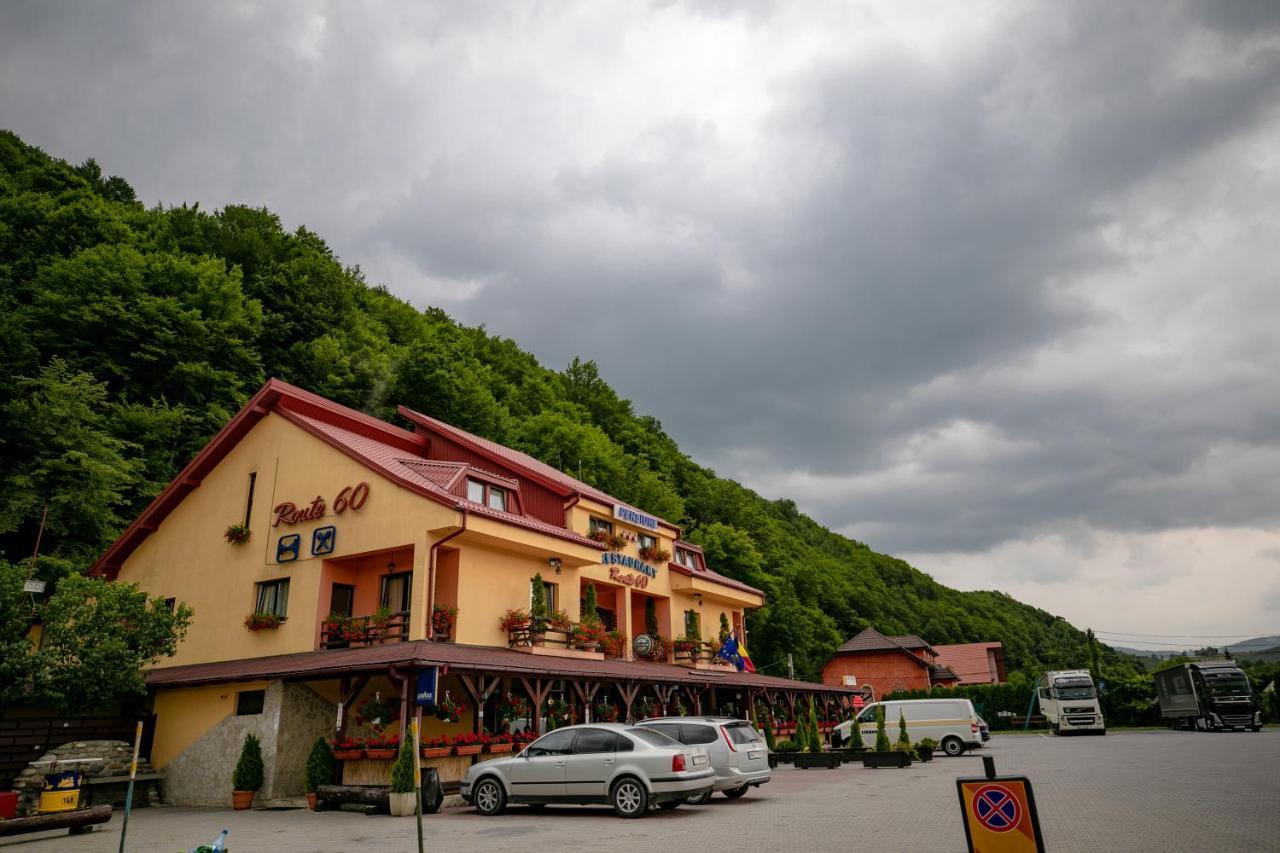 Pensiune Restaurant Route60 Ciucea 外观 照片