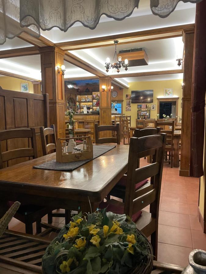 Pensiune Restaurant Route60 Ciucea 外观 照片